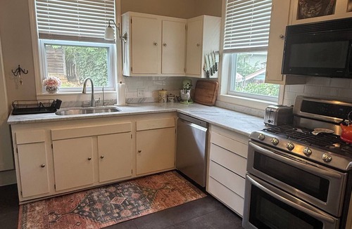 Grace House | Cozy Asheville Cottage Available For Monthly Stays