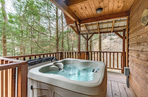 Rogers Cabin | Cozy Cabin Hideaway in Cave Hollow - Sandstone Dream
