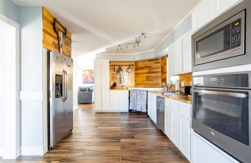 Swannanoa Cabin | Cozy Cabin Mountain Views Asheville Black Mtn Fire Pit and Hot Tub