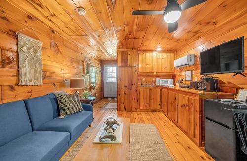 Farmers Cabin | Cozy Cabin Near Cave Run Lake & Marina #1