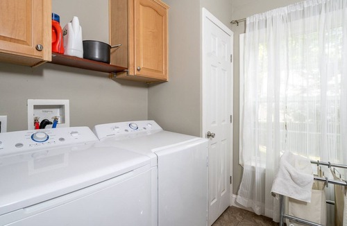 Beech Mountain House | Cozy & Comfy Mountain Home, Hot Tub & Tranquility