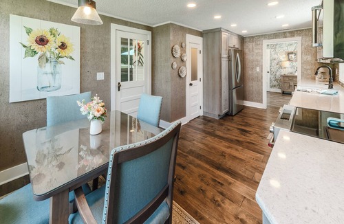 Linville Cottage | Cozy cottage for two in Linville. Only 5 minutes from the Blue Ridge Parkway!