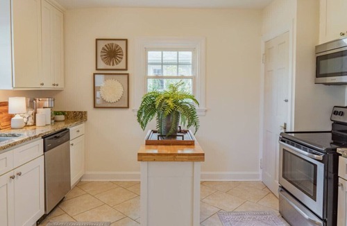 Park Hills House | Cozy Cottage | Free Parking + Near Downtown