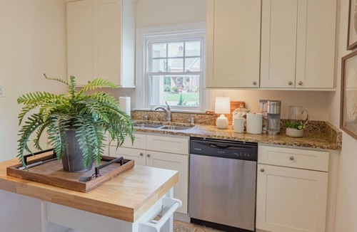 Park Hills House | Cozy Cottage | Free Parking + Near Downtown