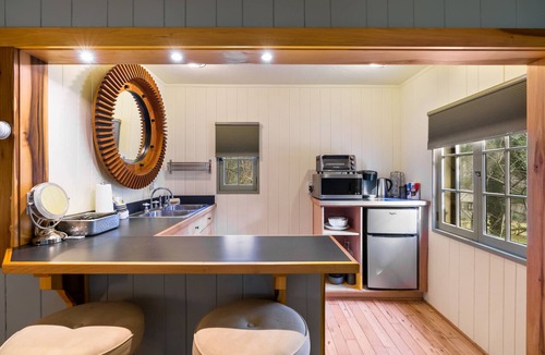 Asheville Cottage | Cozy cottage minutes from downtown Asheville with a countryside feel