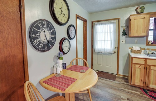 Wellington Cabin | Cozy Country Cabin 4 Mi to Cave Run Lake!