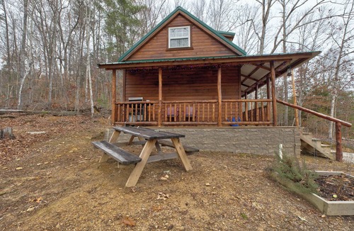 Stanton Cabin | Cozy Couples Cabin near Red River Gorge and Hollerwood