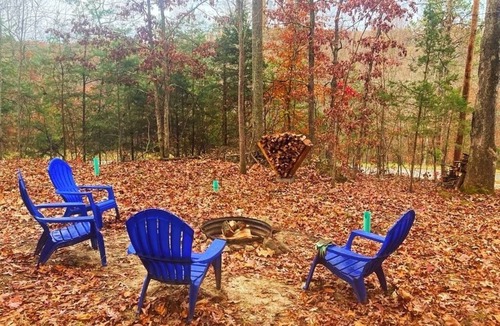 Stanton Cabin | Cozy Couples Cabin near Red River Gorge and Hollerwood