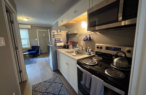 Fayetteville Apartment | Cozy Court Street #2
