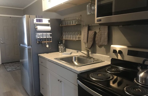 Fayetteville Apartment | Cozy Court Street #2