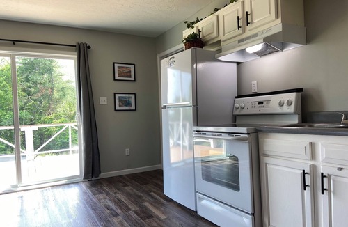 Campton House | Cozy Family Getaway Pet Friendly Sleeps 8 Near RRG Campton, KY