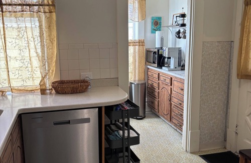 Morgantown House | Cozy home located in the historic section of Morgantown, West Virginia