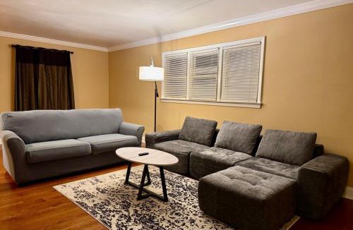 Bridgeport House | Cozy house for small or big group in Bridgeport WV