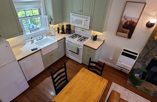 Altamont Cottage | Cozy Linville River Cottage-Newland, NC "Mountain Thyme"