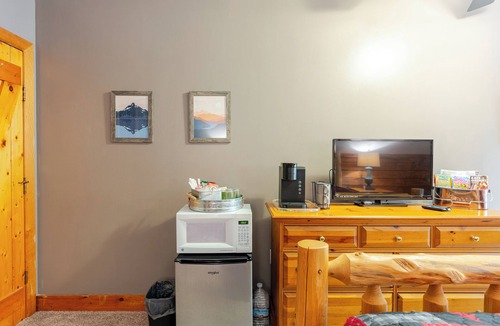Asheville Cabin | Cozy Mountain Cabin Close to Downtown!