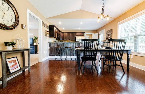 Swannanoa House | Cozy Pet Friendly Summer Retreat, Mountain View Fire Pit Good Location near AVL