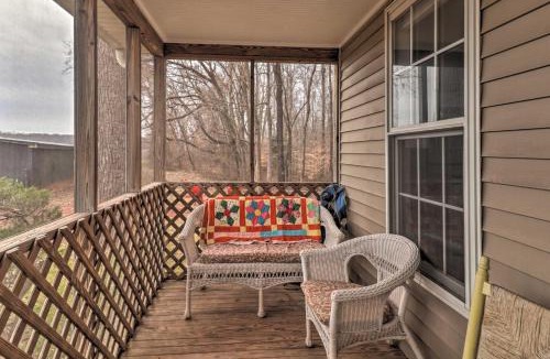Calverton House | Cozy Rixeyville Cottage w/Deck, Grill, & Stabling