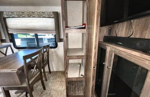 Catharpin House | Cozy Room In Tiny Home