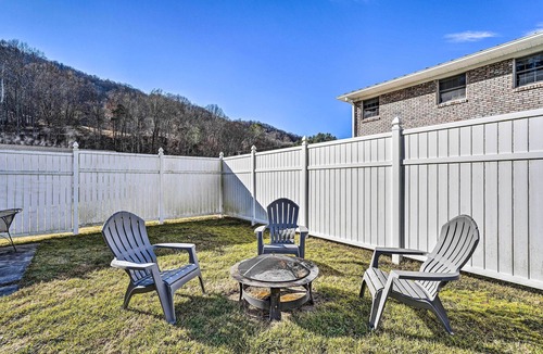 Elizabethton House | Cozy Vacation Rental Home Near Watauga Lake!