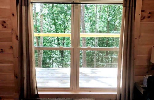 Primrose Cabin | Cozy Wooded Cabin in the Heart of RRG!