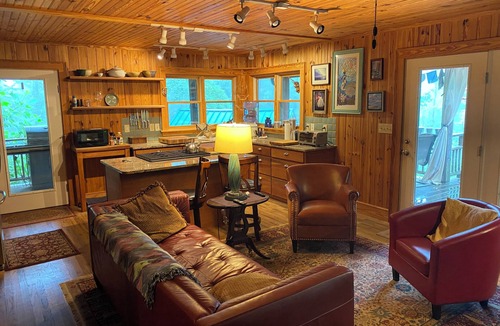 Chimney Rock House | Craftsman Mountain Top Cabin with Views, Hot Tub, Fire Pit. DISCOUNTED RATES