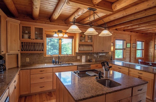 Sparta Cabin | Crazy Like a Fox Log Cabin | 2 Huge Decks w/Incredible Views | Pool Table & Foosball