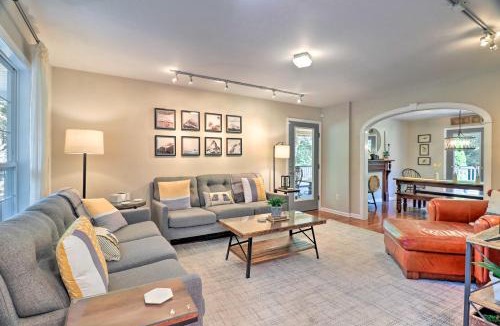 Brevard House | Creekside Brevard Home < 1 Mi to Downtown!