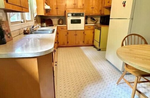 Lansing House | Creekside Rural Retreat in Beautiful Ashe County