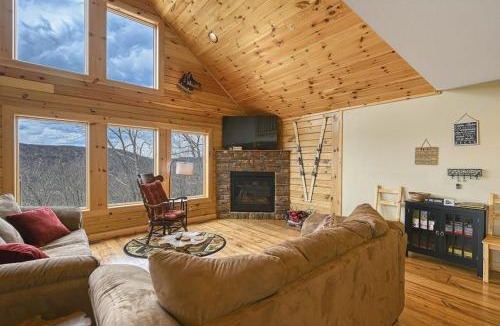 McHenry Ski Chalet | Curb-Free Chalet