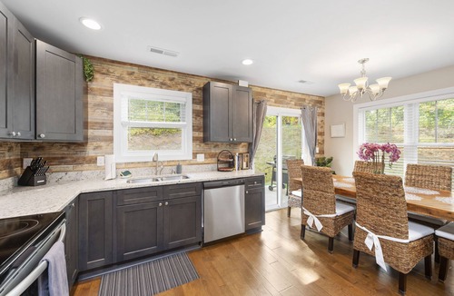 Asheville House | Cypress & Willow Buyout by AvantStay | 2 Home Buyout! Sleeps 16!
