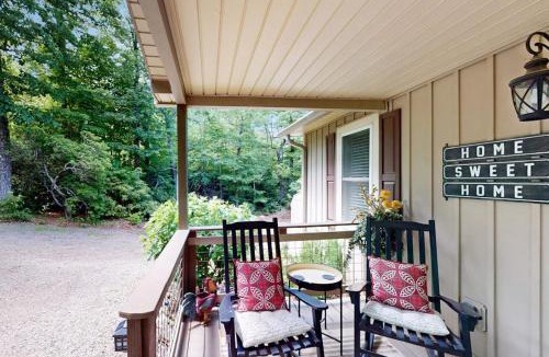 Black Mountain House | Dalton Abby Retreat