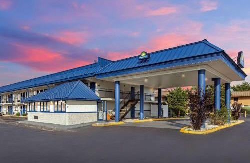 Knoxville Hotel | Days Inn by Wyndham Knoxville North