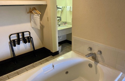 Morehead Hotel | Days Inn by Wyndham Morehead