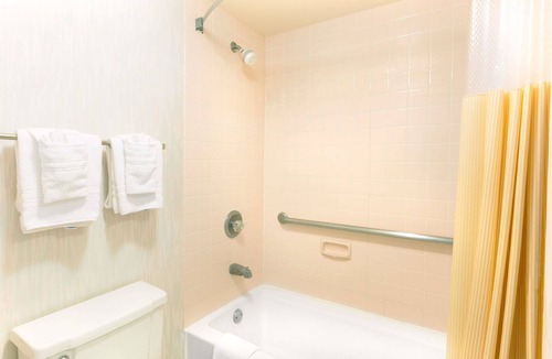 Richmond Hotel | Days Inn by Wyndham Richmond