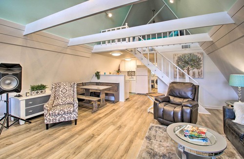Lake Hamilton Cottage | Deck, Boat Slip + Views: Lake Hamilton Cabin!