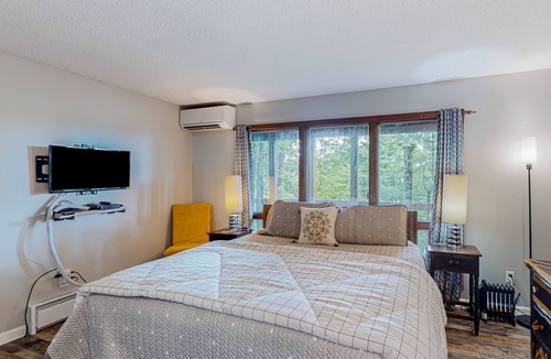 Newland Cottage | Deck of the Woods | Cottage in Newland lined by trees with pool & tennis access