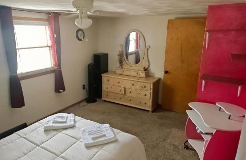 Clarksburg House | Del La Rose