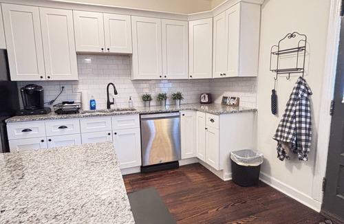 Columbia-Tusculum House | Delta Avenue Oasis: Cozy 2-bedroom, sleeps 5 close to everywhere in Cincinnati