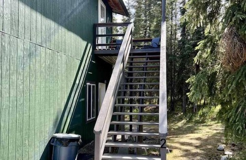 Healy House | Denali National Park 2 King Bedroom Hideaway with