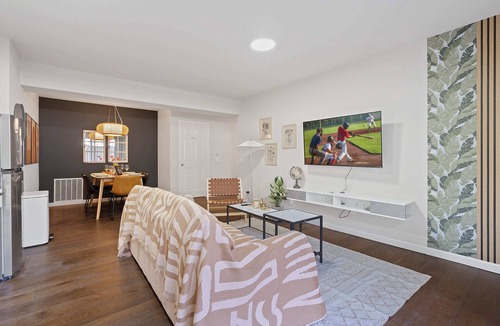 Edmonds House | Designer Daylight Basement: Near Edmonds Downtown