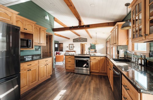 Banner Elk Cabin | Designer | Hot Tub | Gameroom | Firepit | Sleeps12