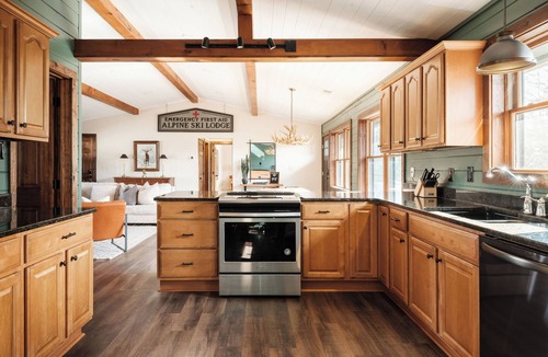 Banner Elk Cabin | Designer | Hot Tub | Gameroom | Firepit | Sleeps12