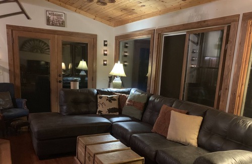 Mirror Lake Cabin | DESIREABLE MIRROR LAKE AREA & CUTE, CUTE, CUTE!