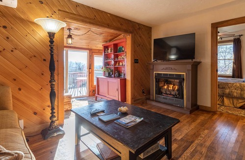 Elk Park House | Docs Cabin - private home with hot tub, foosball near Beech