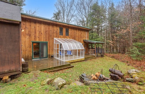 Stratton House | Dog-friendly cabin in the woods with firepit - ski & golf at nearby mountains