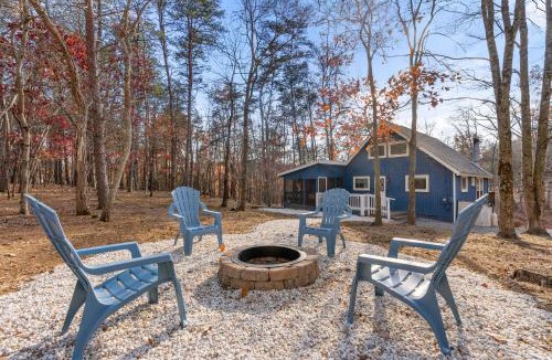 The Woods House | Dog-Friendly Chalet in The Woods Resort w Fire Pit