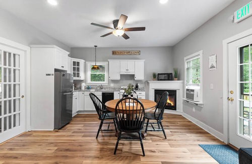 Intervale Condo | Dog friendly, Jacuzzi tub, Full kitchen, River Patio