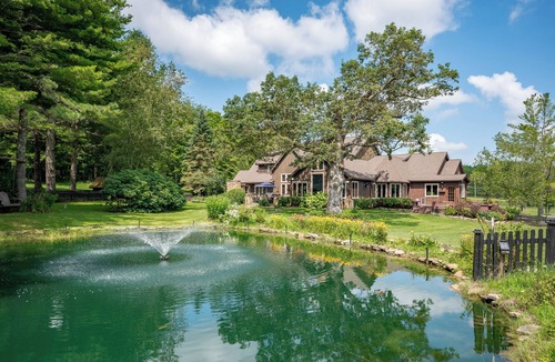 Blakeslee House | Dog Friendly Mountain Ranch Escape w/Ponds & Trails