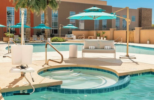 Gilbert Hotel | DoubleTree by Hilton Phoenix - Gilbert
