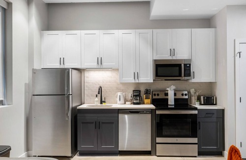 Downtown Cincinnati Apartment | Downtown 1BR with Gym, Wi-Fi & Coworking Space